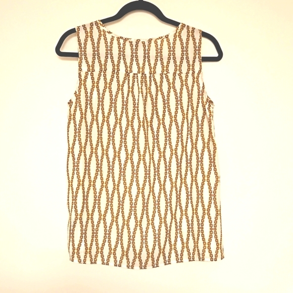 Zac and Rachel sleeveless white gold link chain pattern Small EUC - Picture 4 of 7